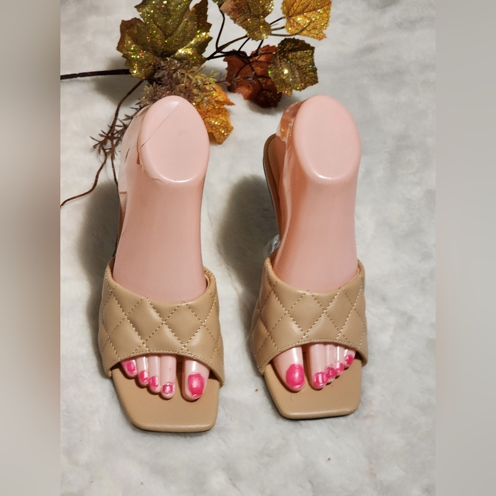 Elegant Beige Quilted Women's Sandals